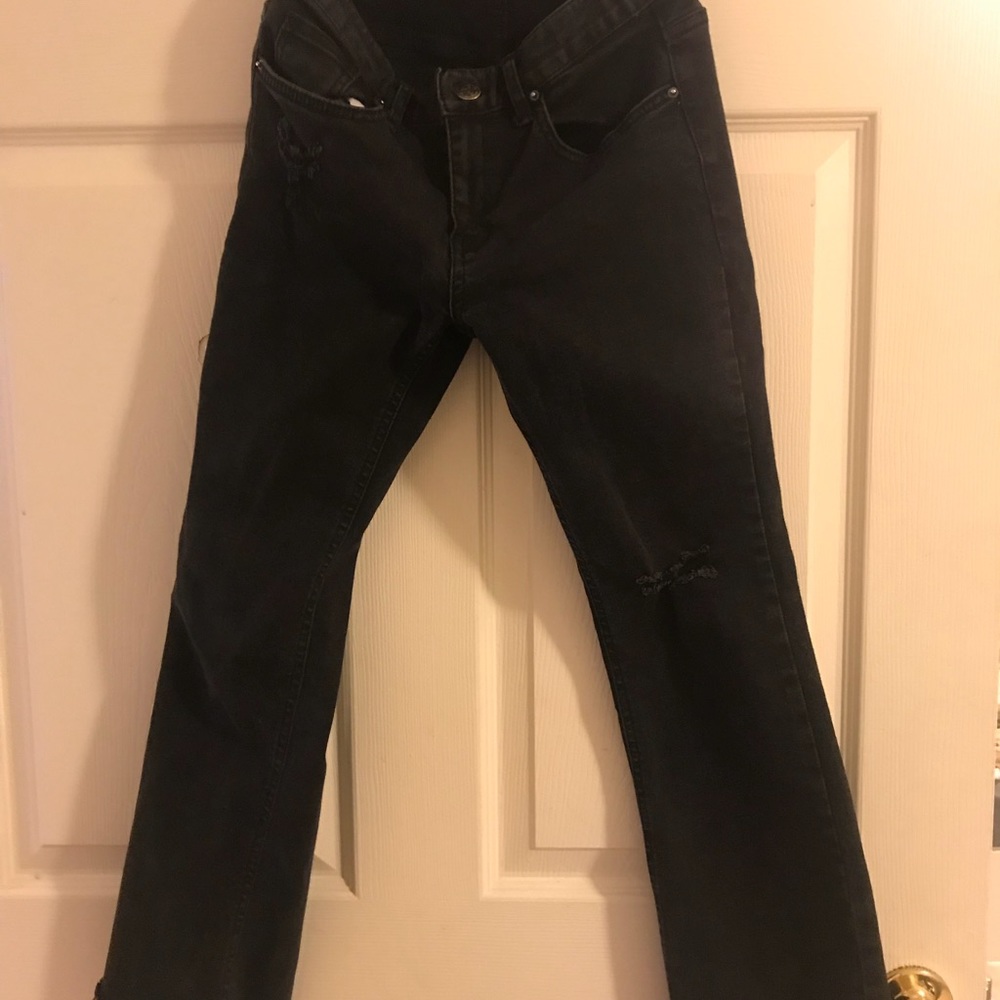 Black jeans with wide ends